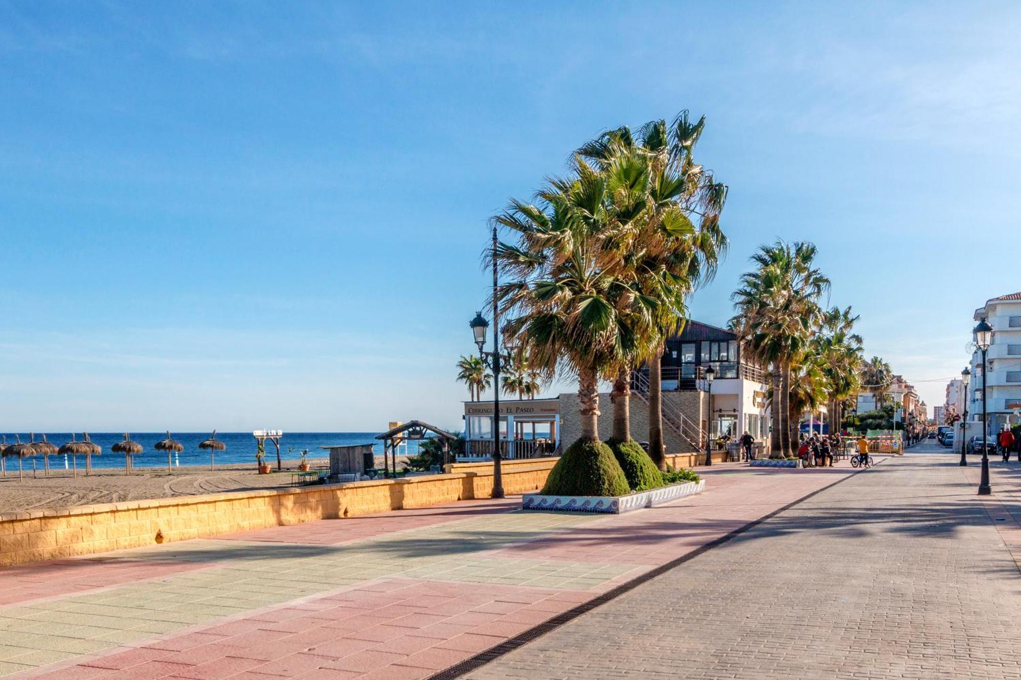 Close To The Beach, 5 Minutes Walk San Luis de Sabinillas Dış mekan fotoğraf